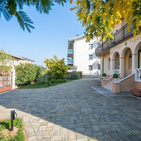 Villa Mimosa - Appartamento 1 - Happy Rentals Desenzano del Garda Exterior foto